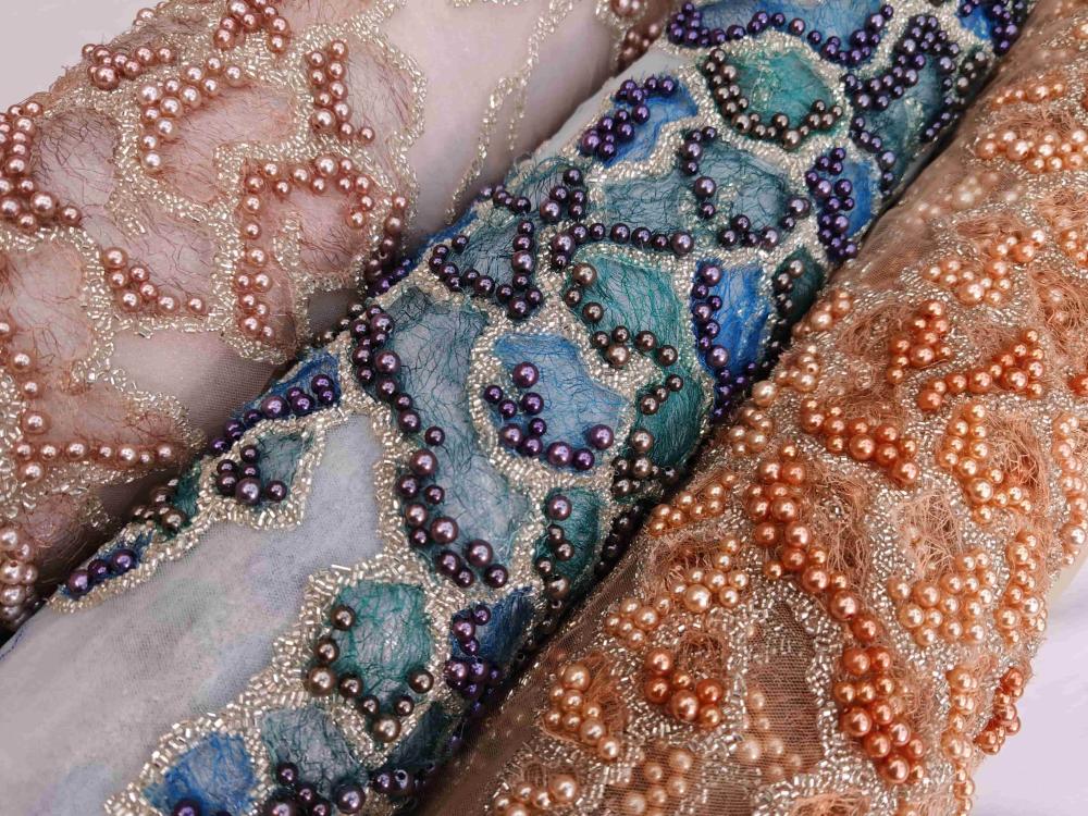 قطع سهرات مطرز