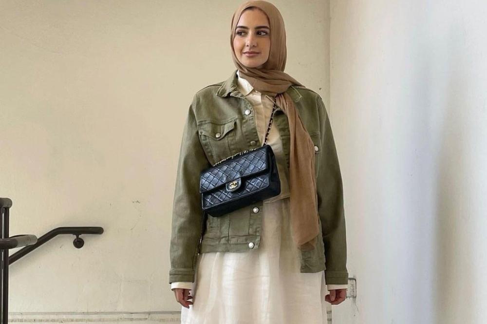 طرق تنسيق الجاكيت المفتوح مع الحجاب