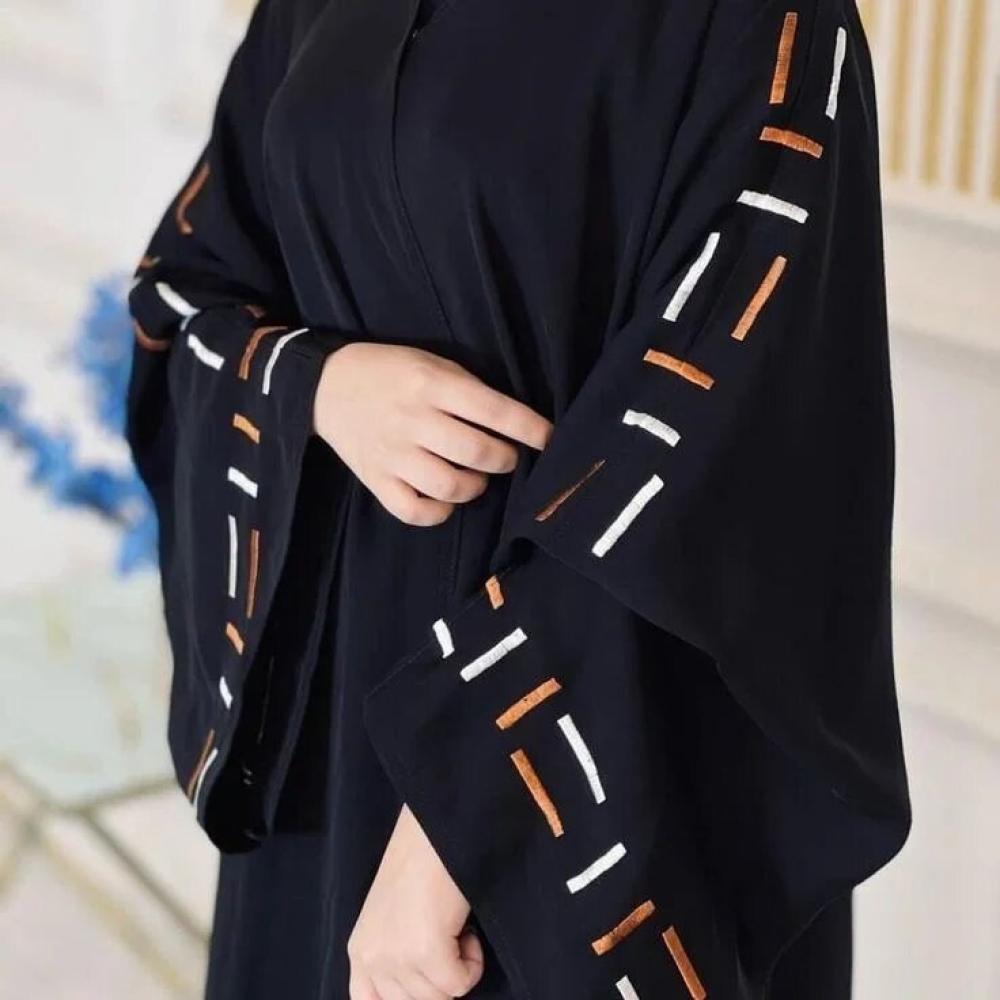 اشكال عبايات سوداء للتفصيل