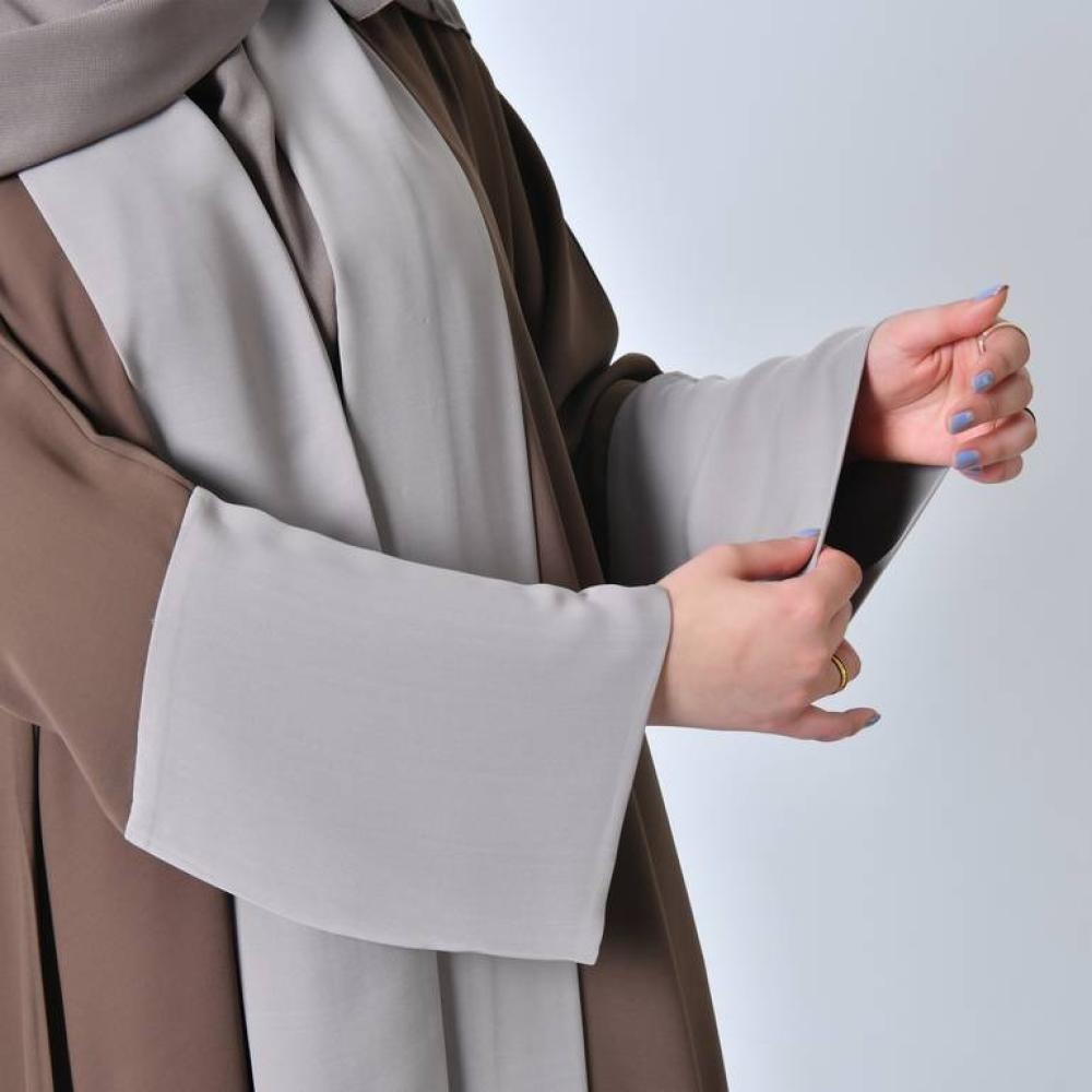 العبايات الملونة موضة صيف 2020 فتعلمي تنسيقها بشكل عصري