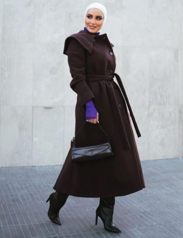 طريقة تنسيق البالطو الطويل للمحجبات في الشتاء