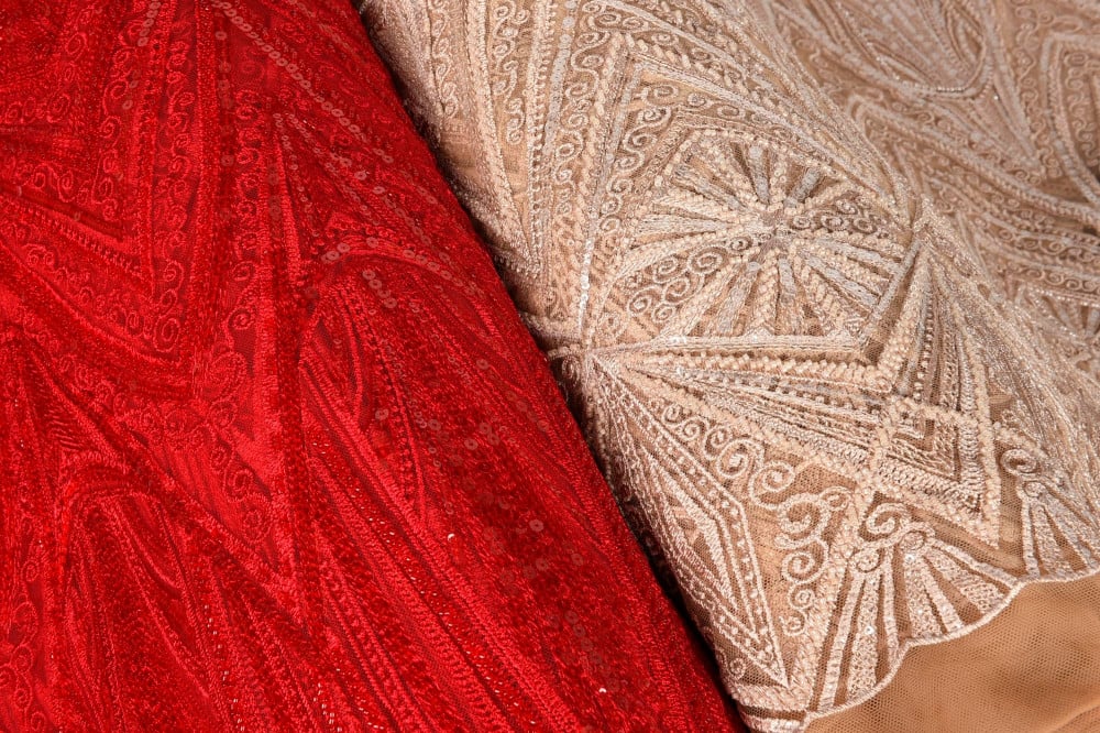 سهرات تل مطرز