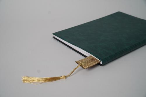 فاصل كتاب من زري البشت