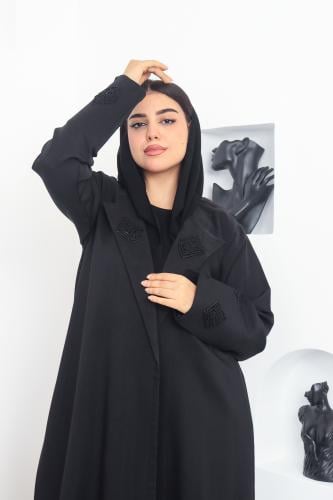 عباية كريب ملكي بتطريز دقيق على أطراف الإكمام و ال...