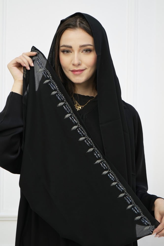 طرحة سوداء مطرزة أنيقة وفاخرة