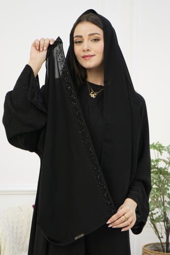 طرحه سوداء مطرزه