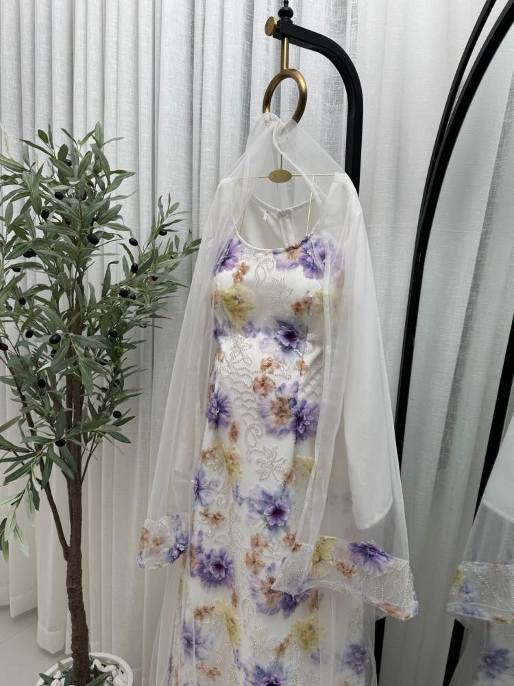 فستان حمل مشجر مع طرحة تل