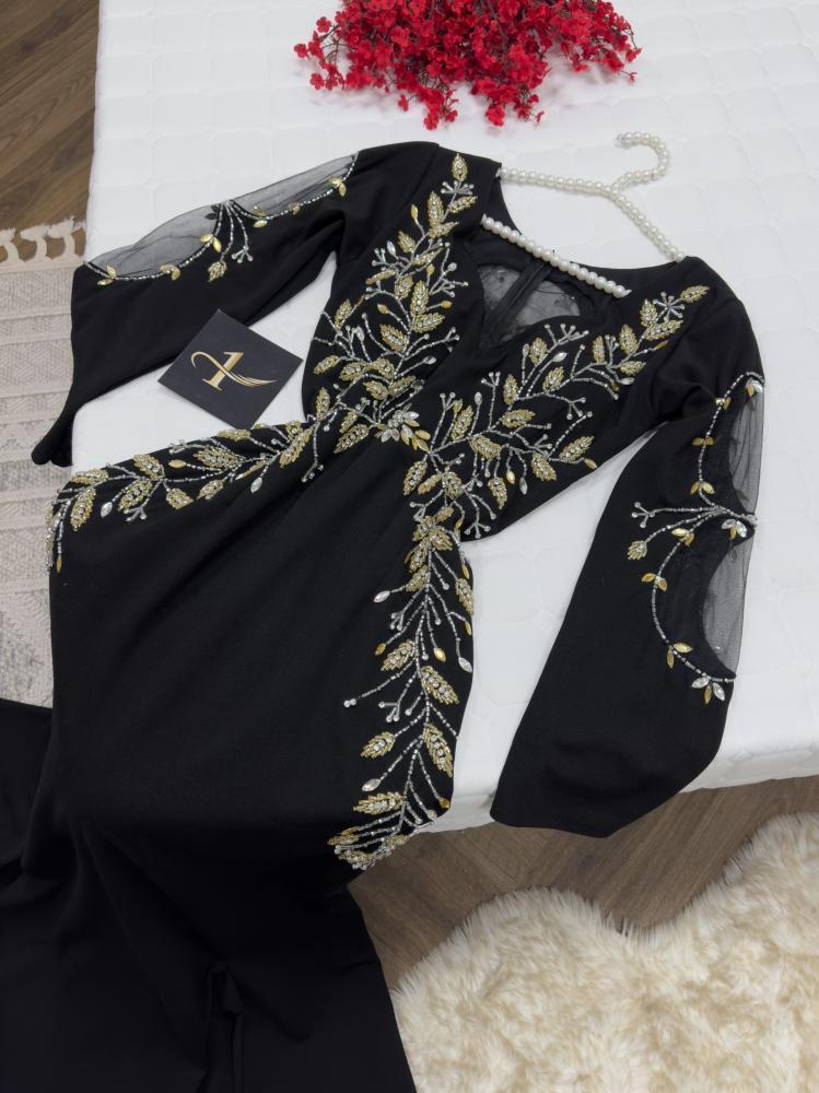 فستان سهره مطرز قابل للتمدد