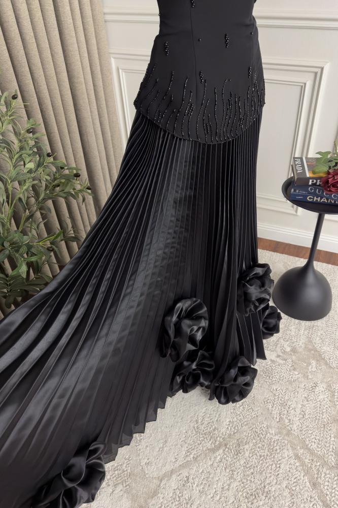 فستان سهره توب بليسيه بورود بارزة