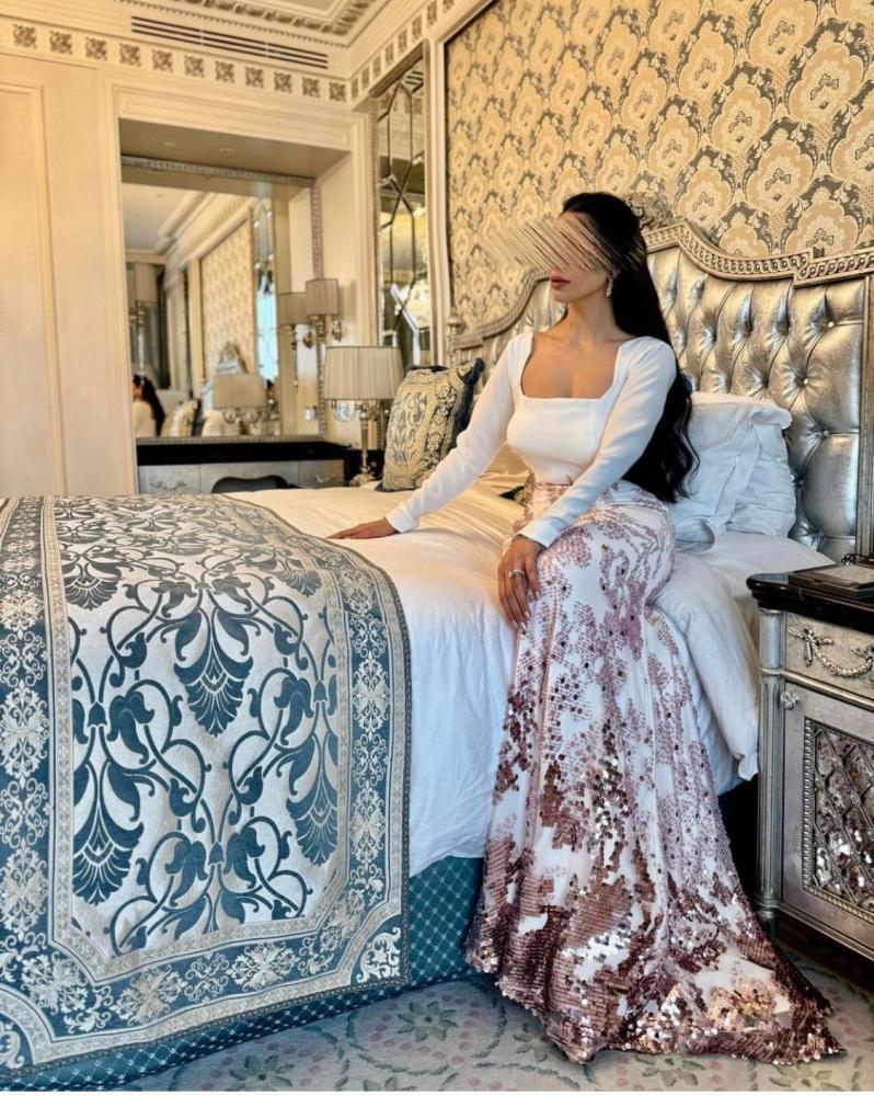 فستان فخم مطرز