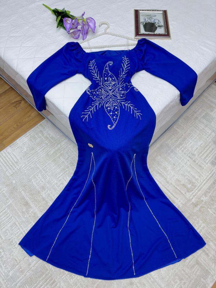 فستان سهره  بتطريز نيلي