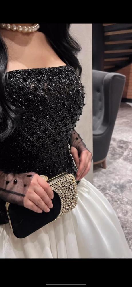 فستان سهرة اسود على ابيض ميكادو + تطريز لولو