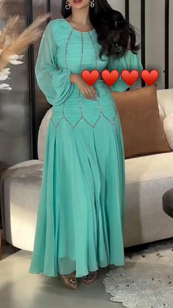 فستان فخم بلون أنيق