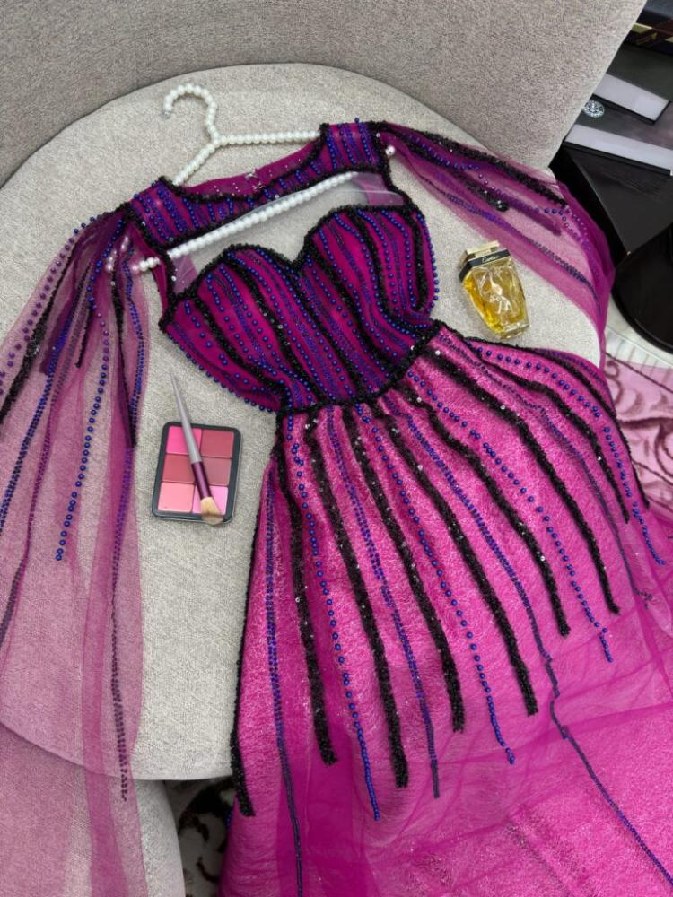 فستان مناسبات  بلون فوشيا