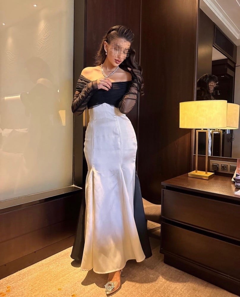 فستان ابيض واسود كلاسيكي انيق