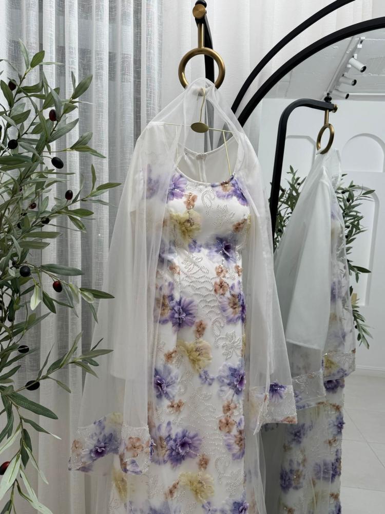 فستان حمل مشجر مع طرحة تل