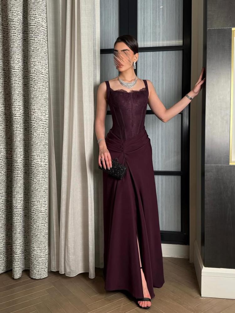 فستان سهرة برغندي بكورسيه دانتيل