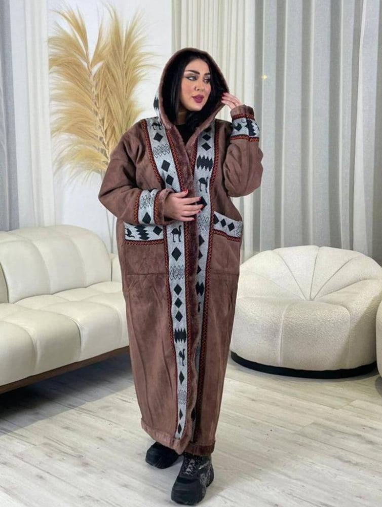 فروه نسائية بنقشة