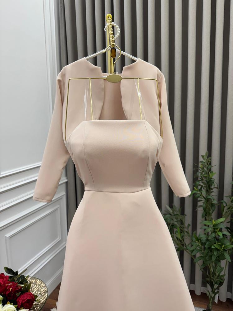 فستان العيد مع جاكيت بلونين أنيقة