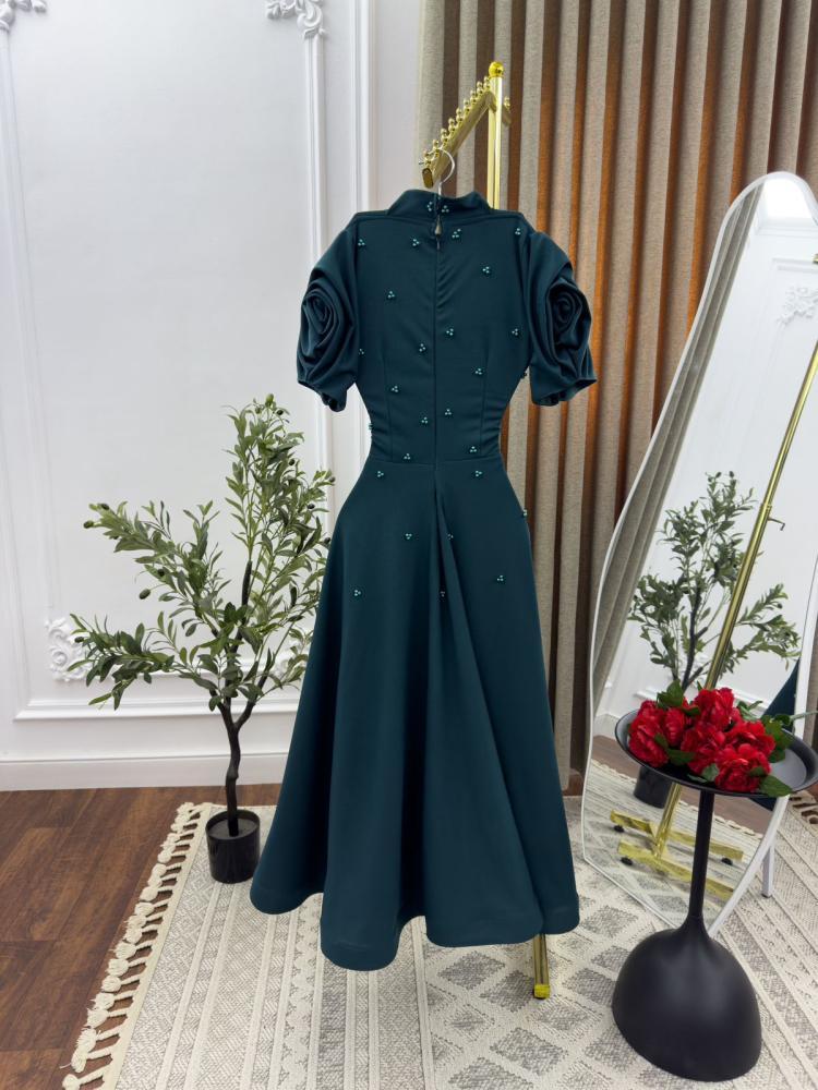 فستان ميد راقي بشكل جديد