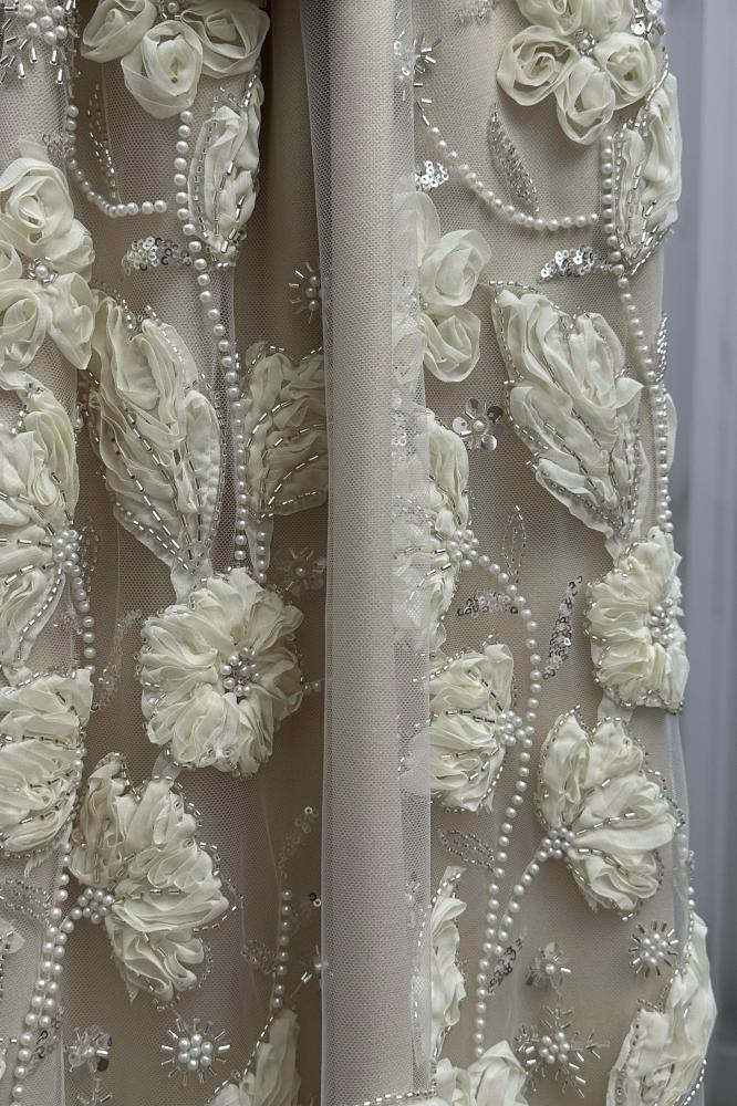 فستان سهرات  أوف شولدر بتصميم أنيق وراقي