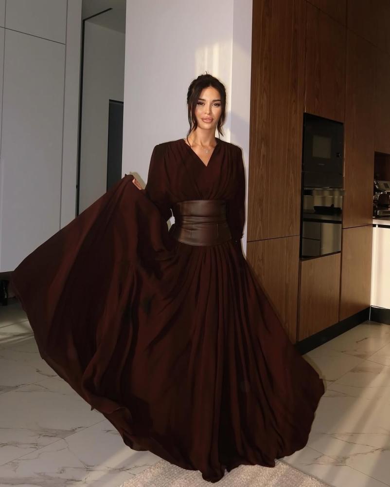 فستان سهره بني مع قصه فخمه