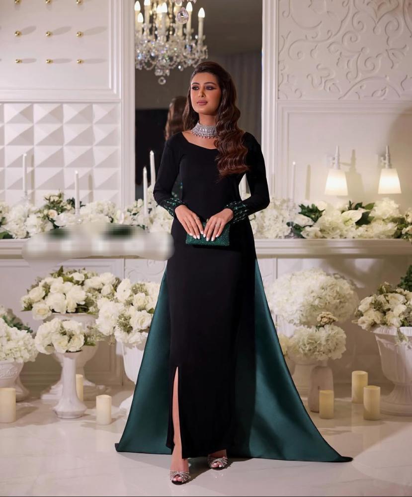 فستان اسود سهره بذيل ميكادو مطرز