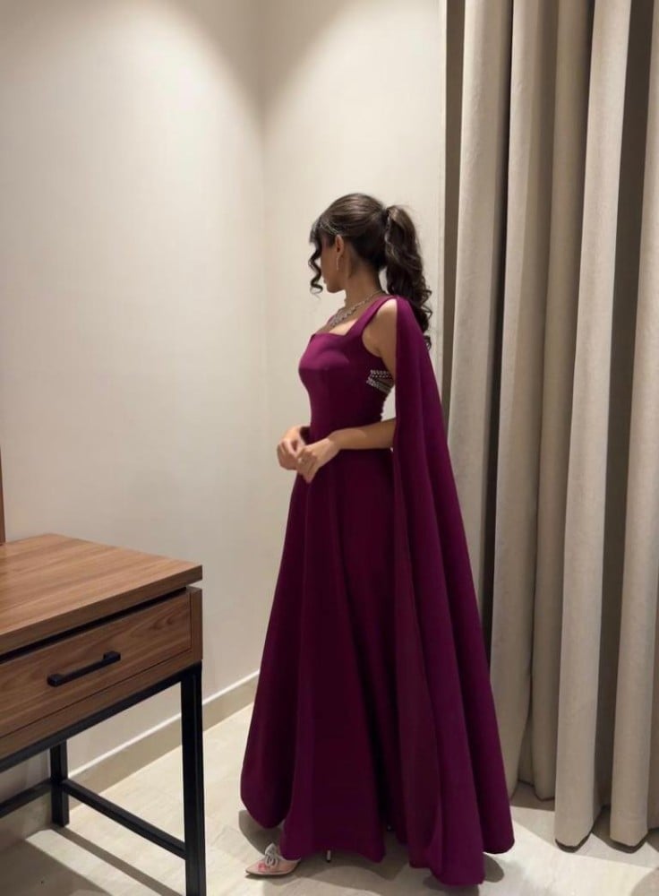 فستان عنابي