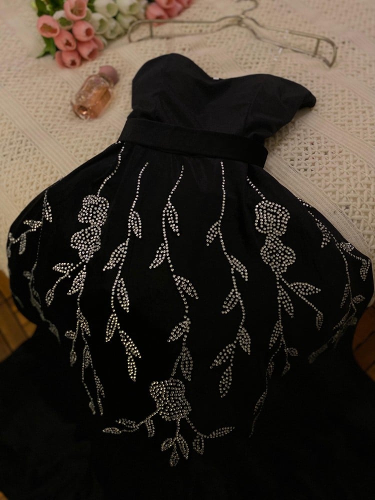 فستان سهره مخمل مطرزه بتطريز حلو