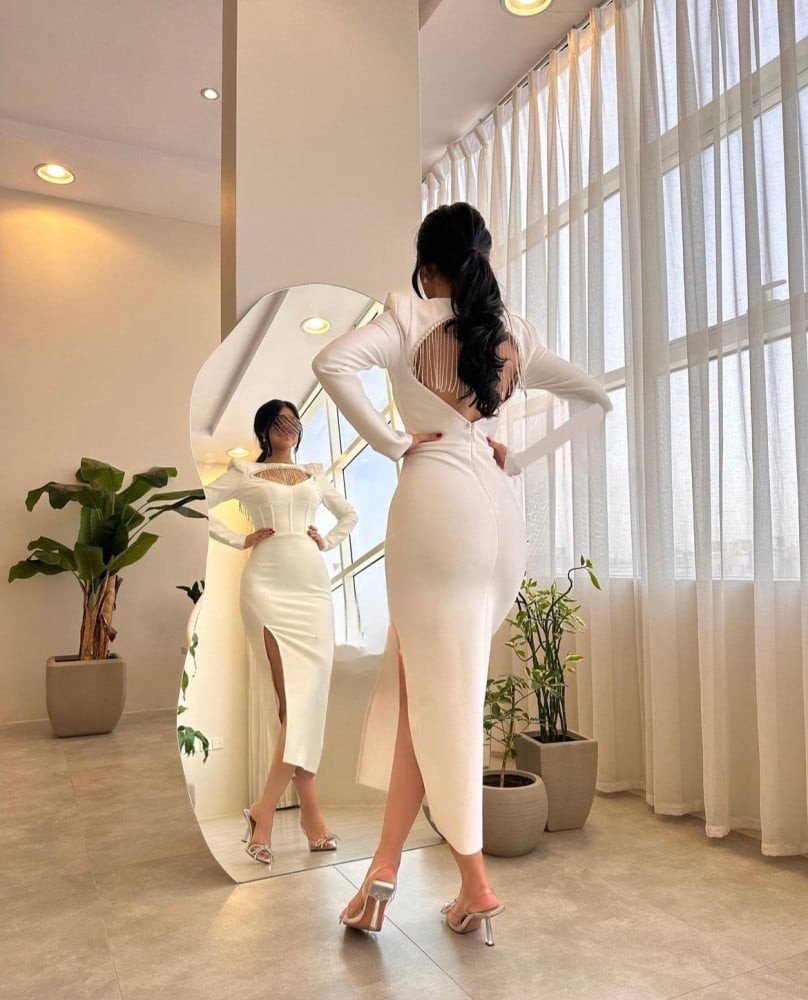 فستان طويل ابيض انيق