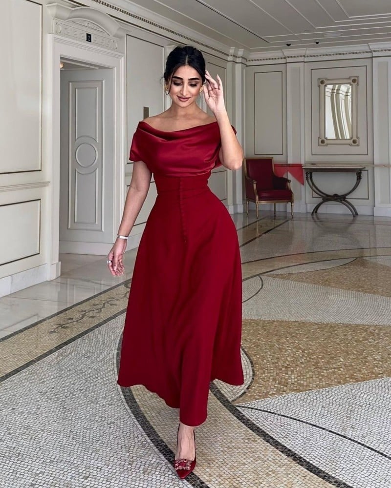 فستان احمر مميز