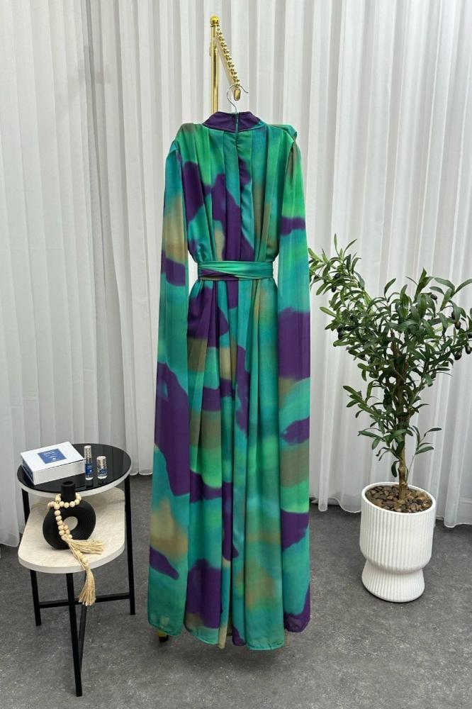 فستان بكم طويل بنقشة متعددة الألوان