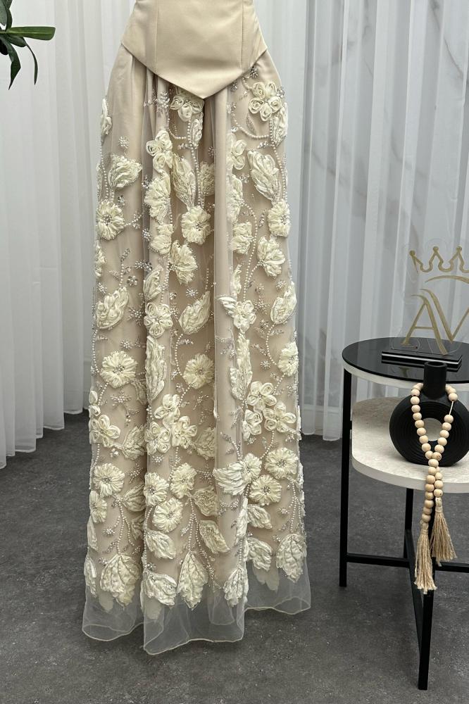 فستان سهرات  أوف شولدر بتصميم أنيق وراقي