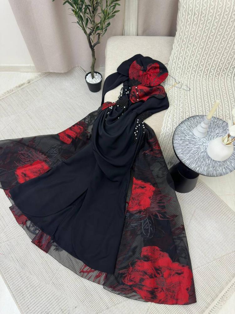 فستان فخم بذيل مشجر -رنا