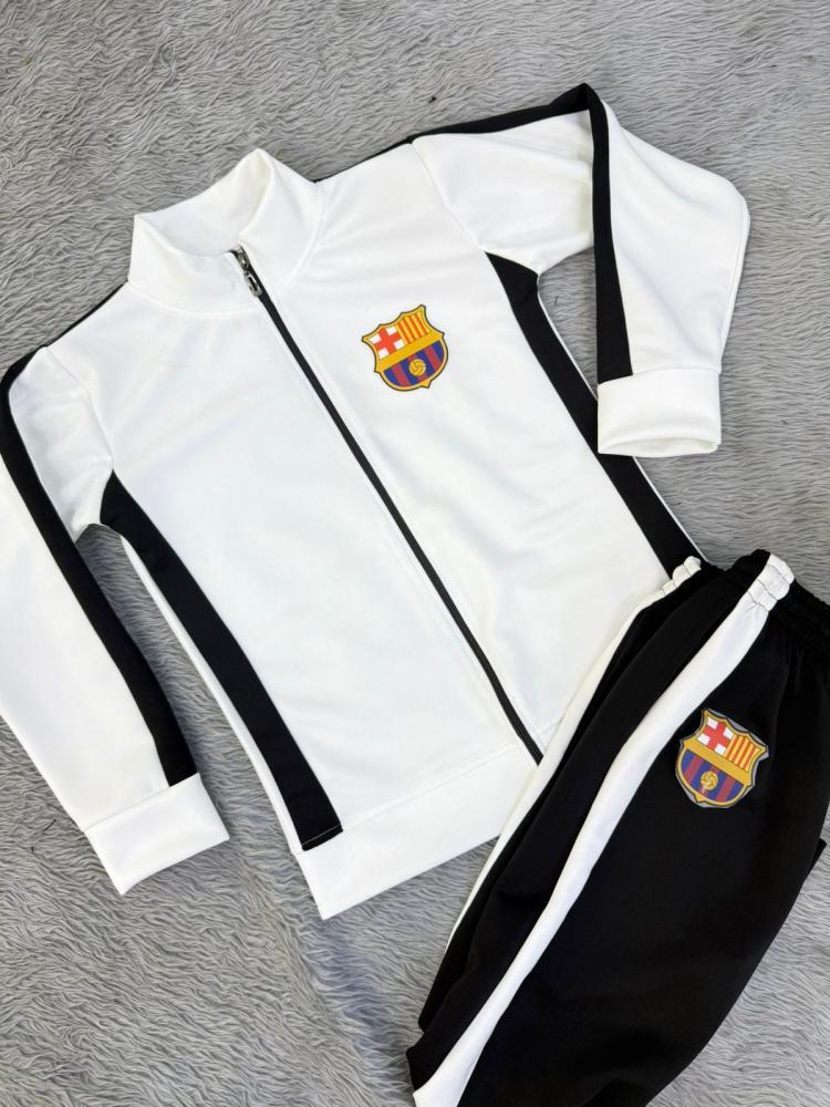 طقم ( برشلونة ) طقم برشلونة الرياضي