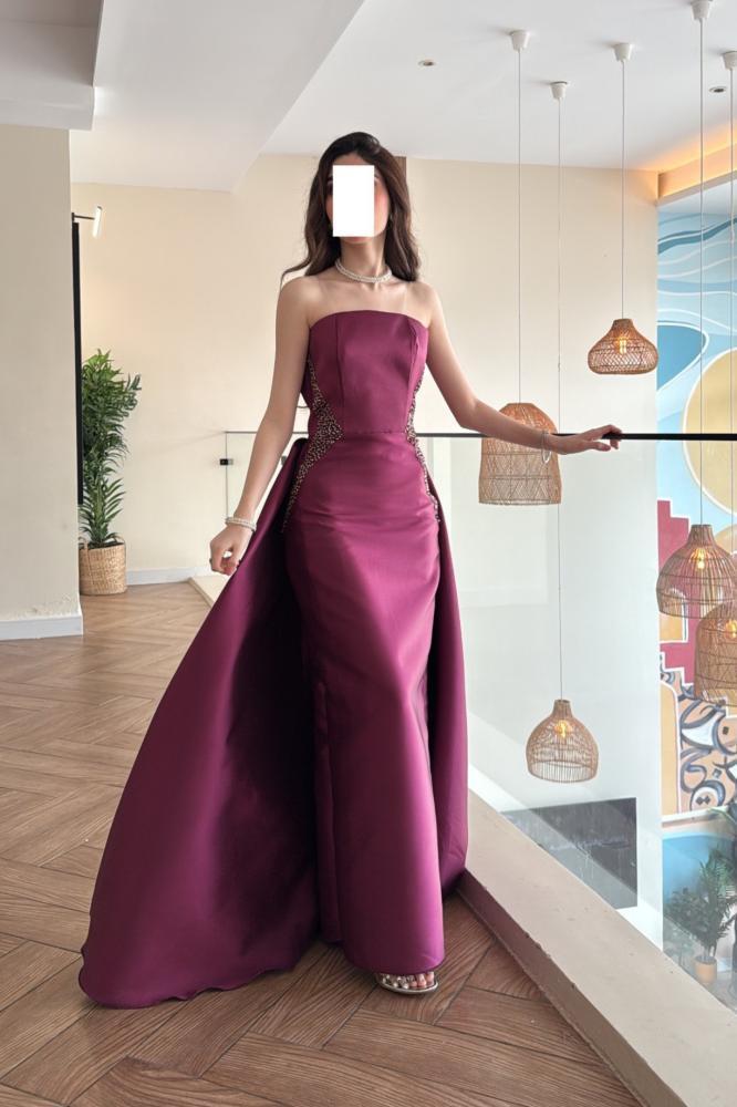 فستان سهره توب مزين بالخرز باللون الخمري