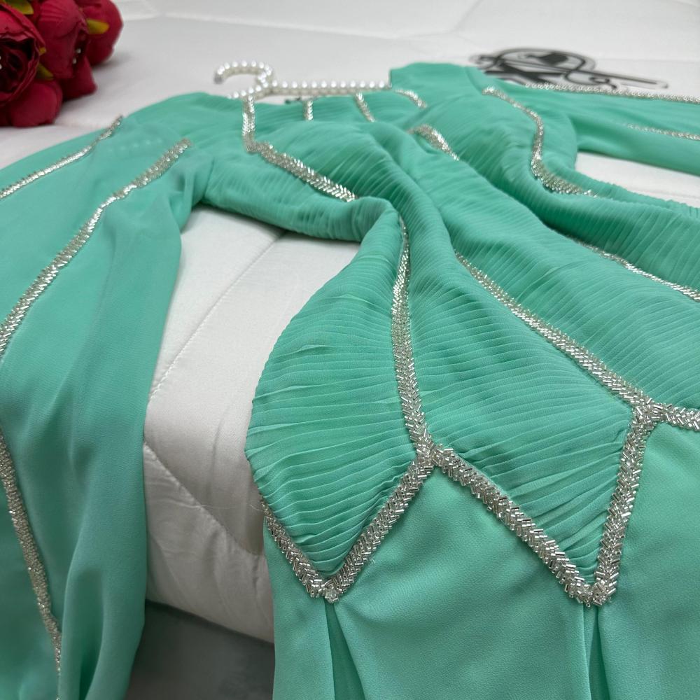 فستان فخم بلون أنيق