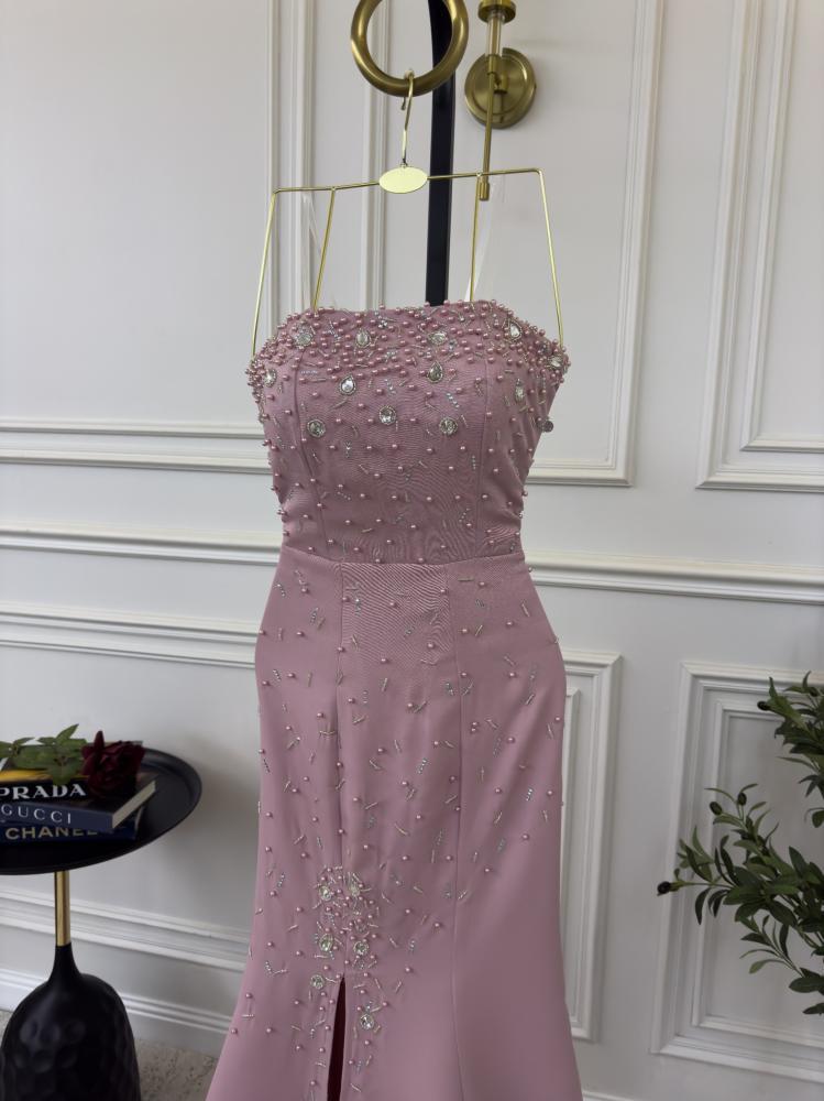 فستان سهرة مزين بكرستال مع لولو