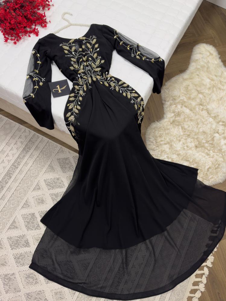 فستان سهره مطرز قابل للتمدد