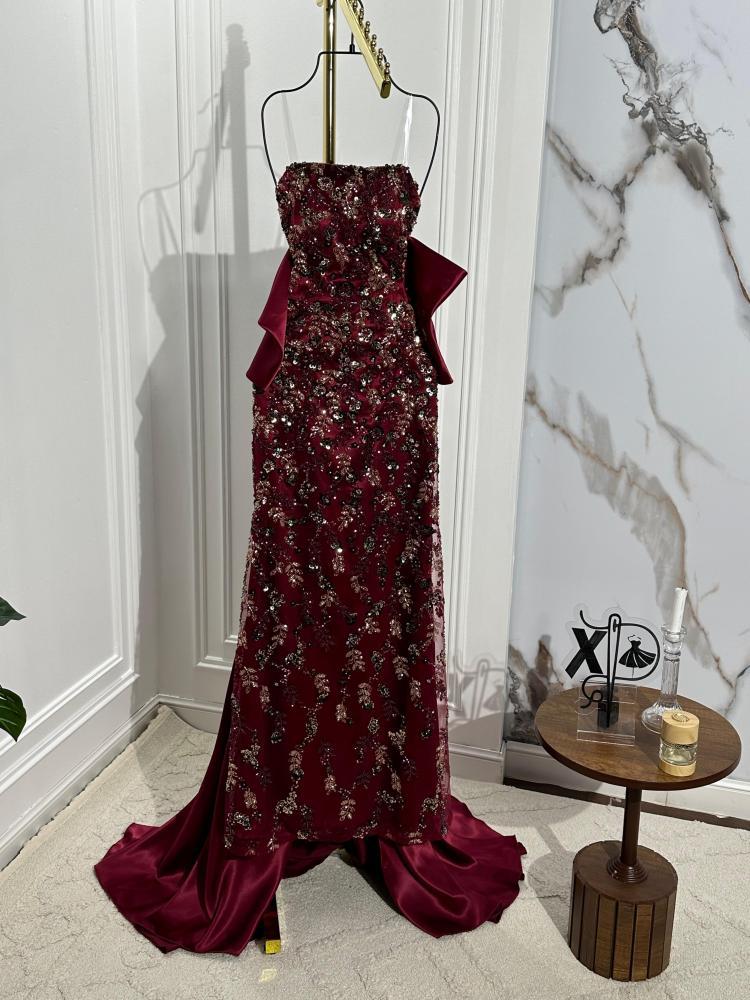 فستان عودي مطرز بتطريز كريستال