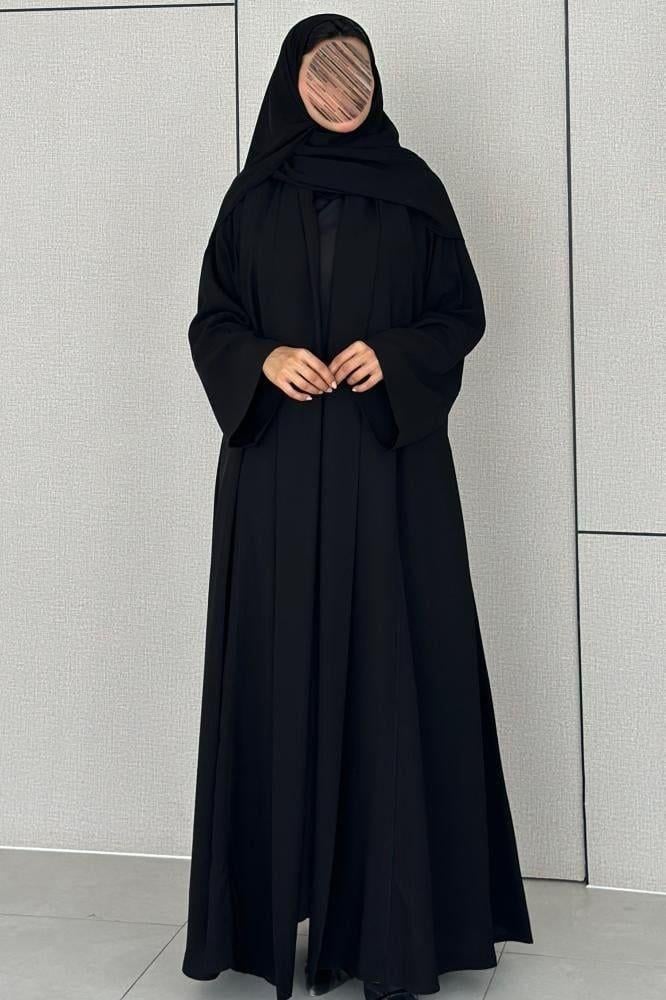 عباية كتف سوداء بتصميم كلاسيكي