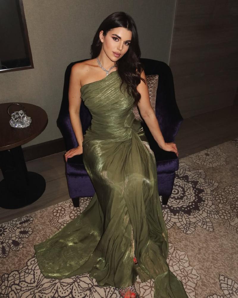 فستان سهره بكتف عاري أنيق