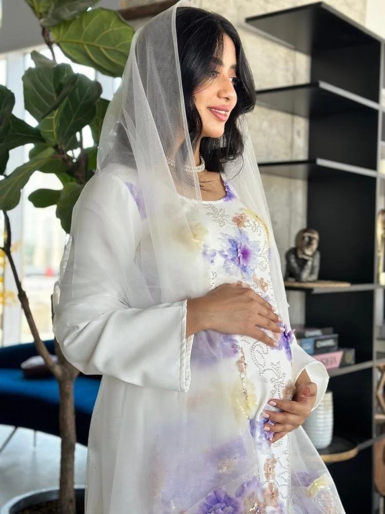 فستان حمل مشجر مع طرحة تل