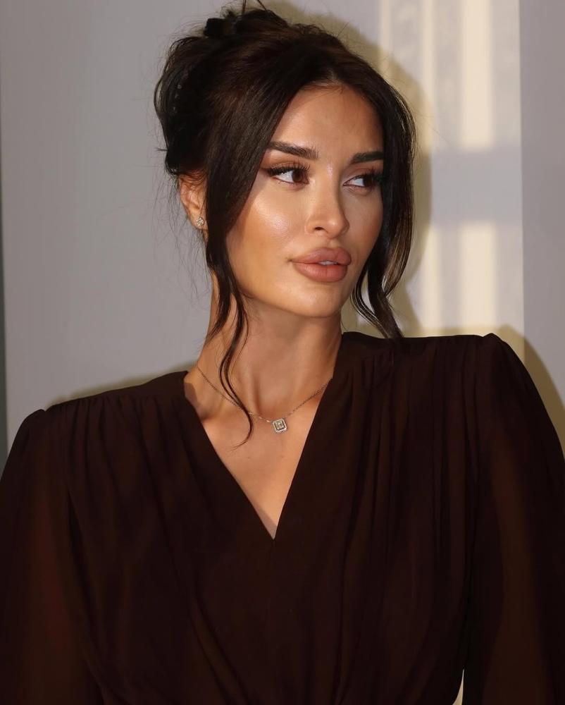 فستان سهره بني مع قصه فخمه