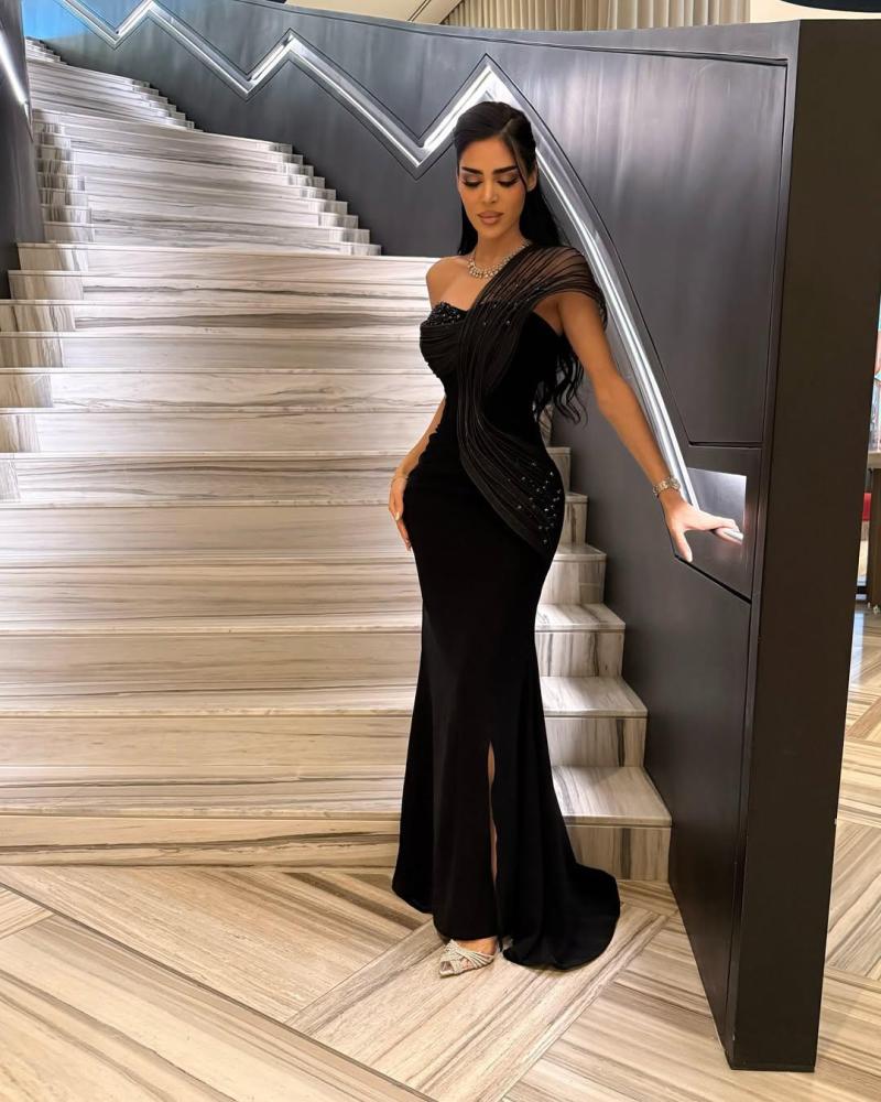 فستان سهره بجهه كم بالكتف فخم