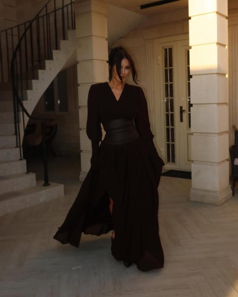 فستان سهره بني مع قصه فخمه