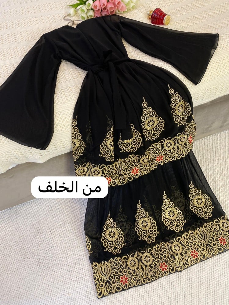 جلابيه سوداء مع طبقات فضيه روعه