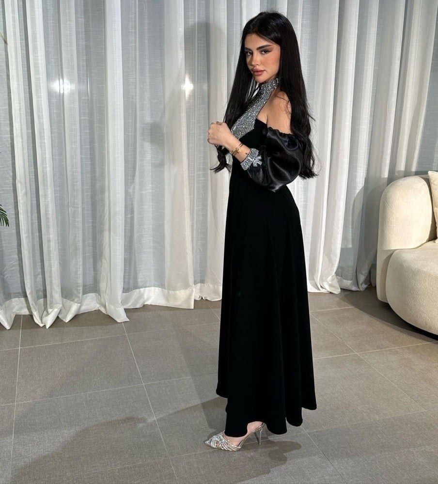 فستان جمبسوت كم أورجنزا وتطريز يدوي