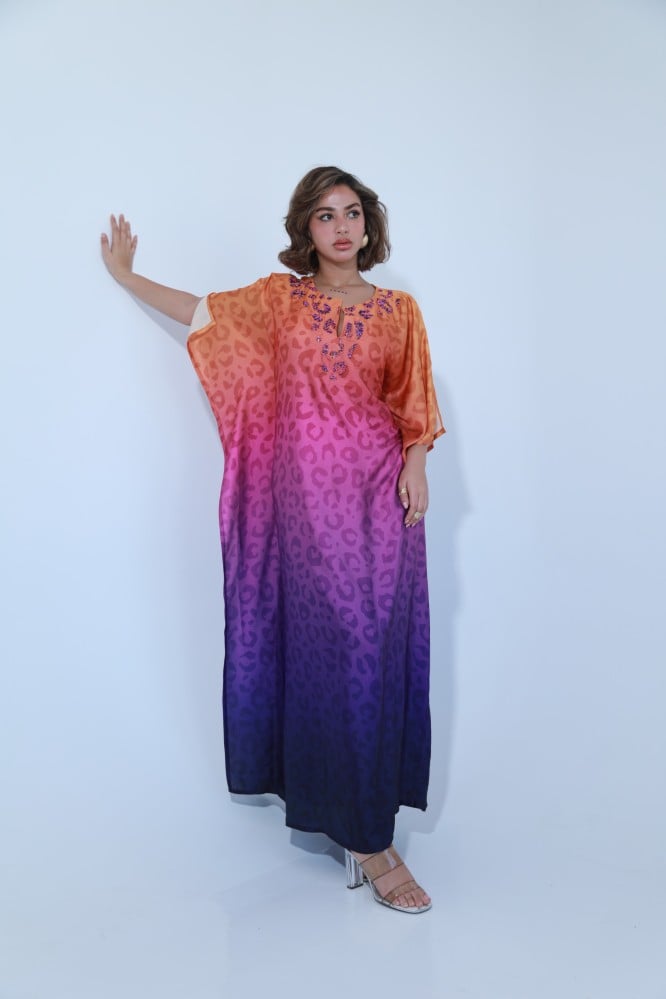 قفطان حرير مطرز