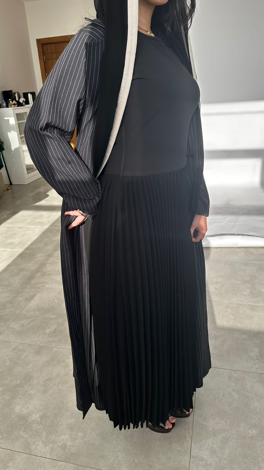 فستان تحت العباية